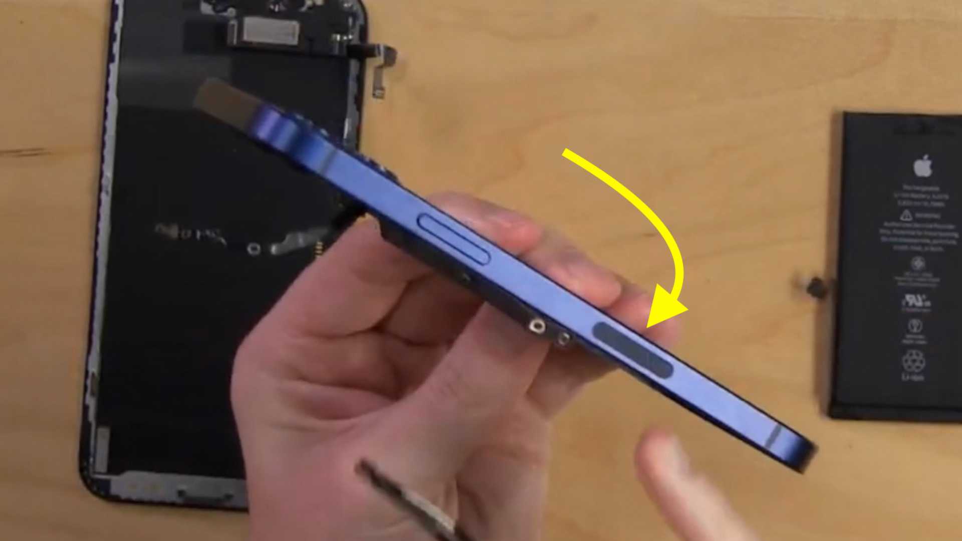 Накануне компания Apple провела масштабную презентацию, показав долгожданную линейку iPhone Все четыре модели, которые вошли в неё, получили поддержку сотовых сетей 5G При этом у каждой из них, как